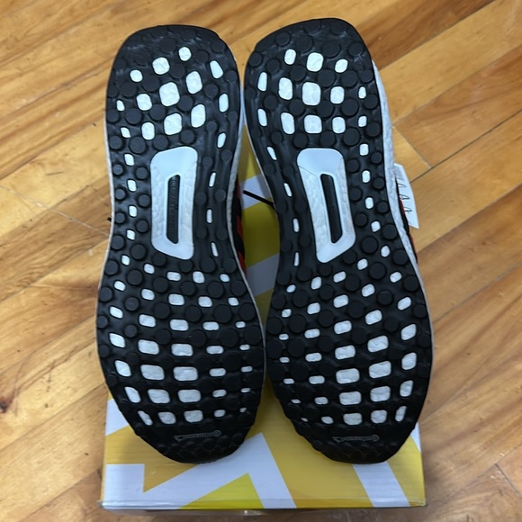 Adidas Ultraboost - Picture 5 of 5